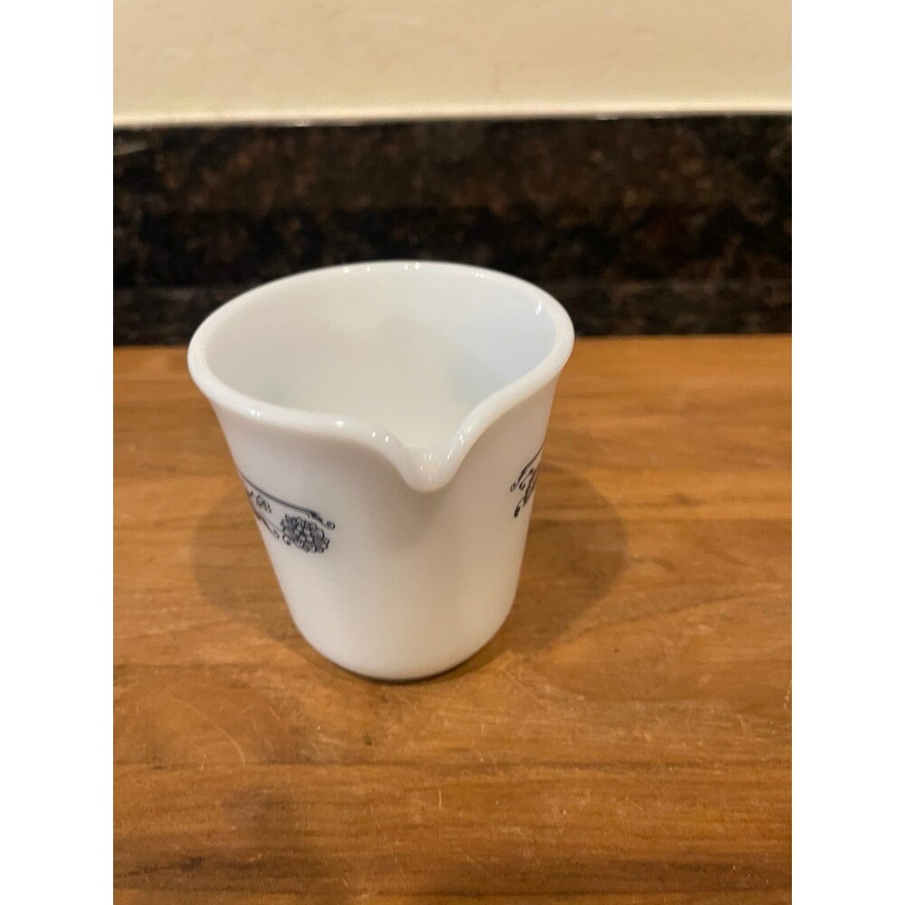 Vintage Pyrex Creamer Old Town Milk Glass - Picture 3 of 5